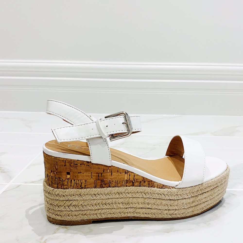 sandals shoes
